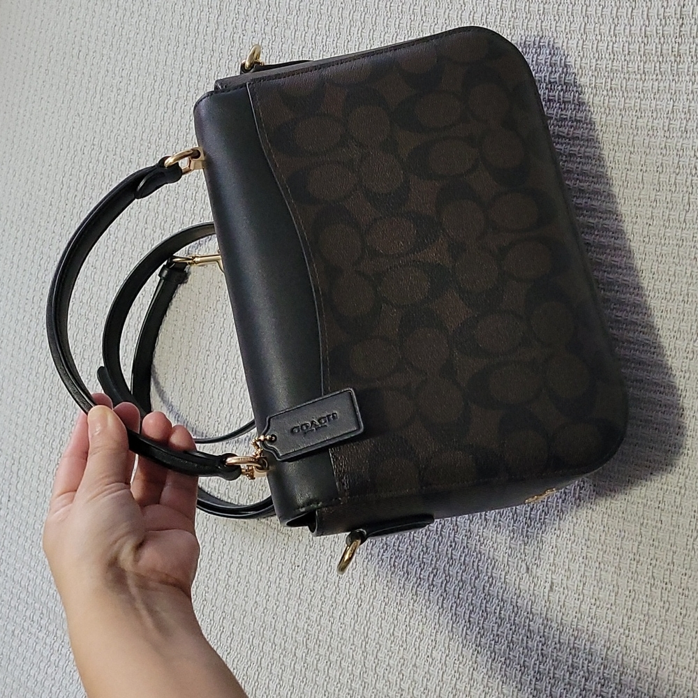 Coach Crossbody - Picture 3 of 5